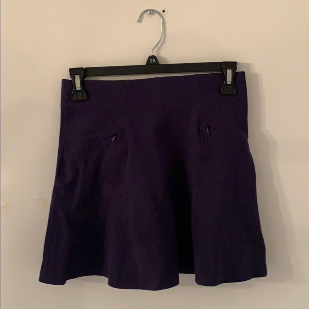 navy blue southern tide skirt!